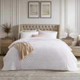 Bedsure king quilt in bright white provides all-season comfort