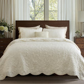 Bedsure quilt king on bed shows ultra-soft cloud-like fabric for year-round comfort.