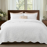 Bedsure quilt leaf design close-up shows premium stitching for cozy aesthetics