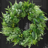 Bloeien eucalyptus leaves detail for natural year‑round wreath look