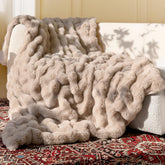 Blunique ultra-soft faux fur throw bubble front for warm lounging