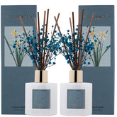 Cocorrína premium reed diffuser set with preserved baby's breath and cotton sticks in a cozy setting