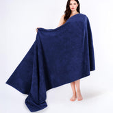 Cotton Paradise navy Turkish towel set with 40x80 dimensions offers plush softness and absorbency.