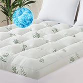 ELNIDO QUEEN 3inch topper close-up fabric showing a soft, breathable surface.