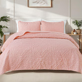 Exclusivo Mezcla quilt set with damask pattern adds timeless style.