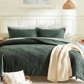 Geniospin queen comforter set in 90x90 size shown for all-season warmth.