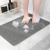 Hargiis non-slip bathtub mat in grey, front view for secure footing