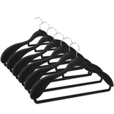 Hodola velvet hanger with wide shoulders supports men's suits and shapes.