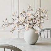 HyeFlora magnolia stem bloom closeup shows lifelike silk petals for elegant faux florals.