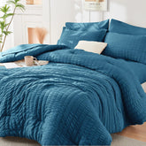 HYMOKEGE Teal Queen comforter seersucker texture adds elegant dimension to your bedroom.
