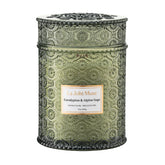 LA JOLIE MUSE Eucalyptus and Alpine Sage candle closeup highlights a refreshing, uplifting aroma.