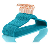 MIZGI velvet hanger close-up showing soft flocking and secure grip