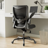 MUXX.STIL office chair with lumbar support for better posture during long workdays.
