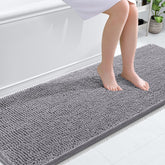 OLANLY soft-chenille-bath-rug shows plush texture for cozy feet.