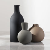OOIT ceramic vase set of 3 front view with varied sizes for versatile arrangements