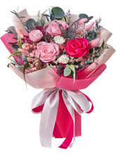 Polylove Forever Flowers hot pink bouquet close-up, vibrant preserved roses for lasting color.