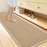 Smiry waffle bath mat with waffle texture promotes quick drying.