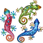 Tuokiuhn metal gecko wall decor set in vibrant colors for outdoor spaces.