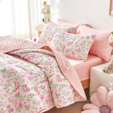 Wake In Cloud floral quilt pattern in twin size enhances cozy dorm decor