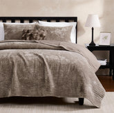 WDCOZY velvet California quilt setup shows luxurious softness on a king-size bed