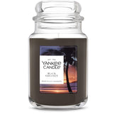 Yankee Candle Black Coconut jar pour showcases tropical notes for a cozy evening.
