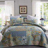 Yvooxny California King quilt top view with patchwork florals for a luxurious look