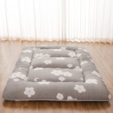 Zelladorra Japanese floor mattress with storage bag for easy transport