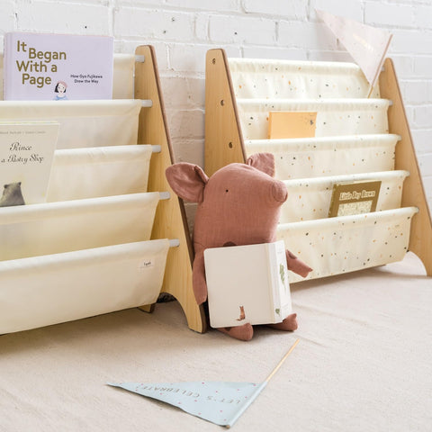 3 Sprouts bookshelf durable fabric material stands up to daily use.