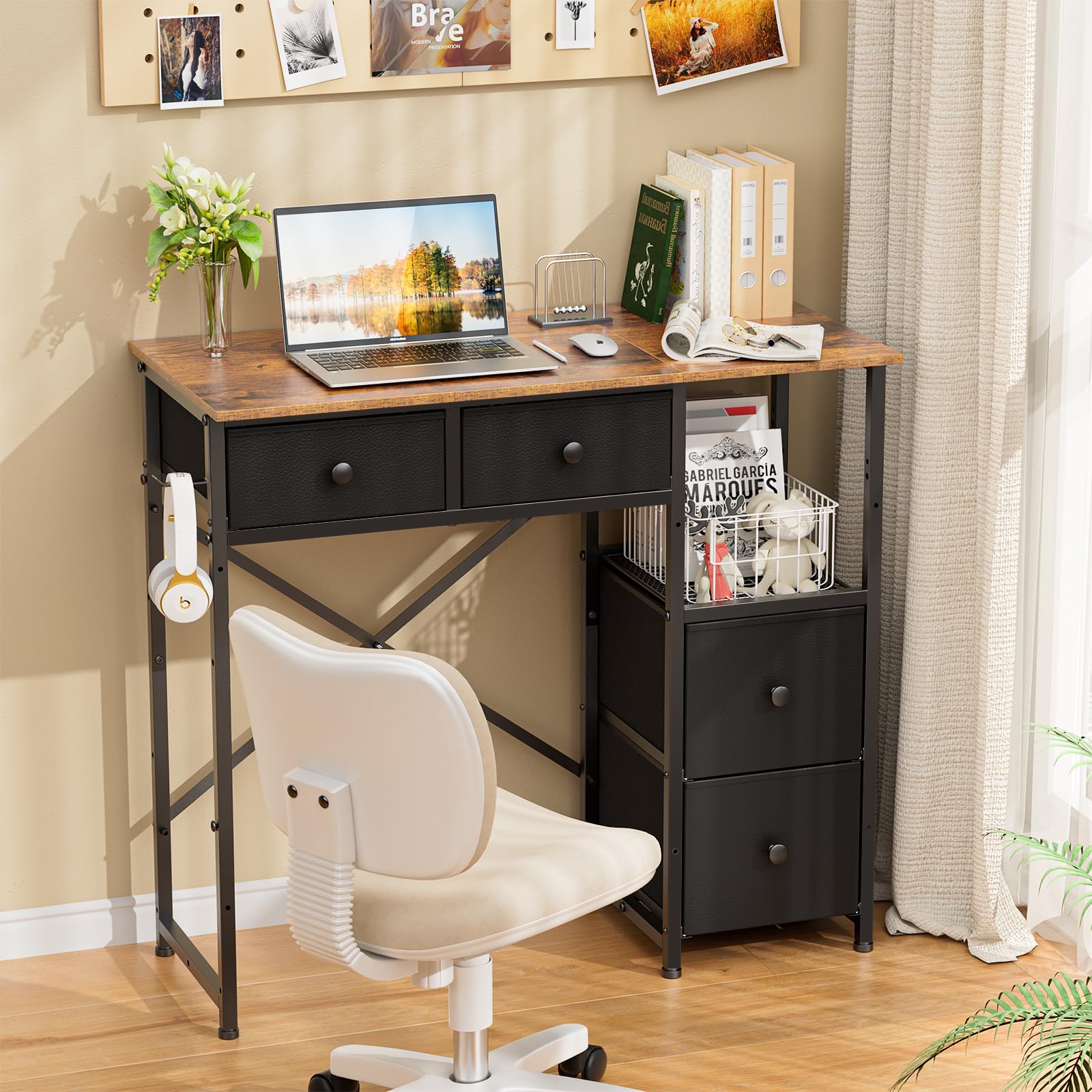 3IngSeagulls small desk sturdy X-frame construction ensures stability.