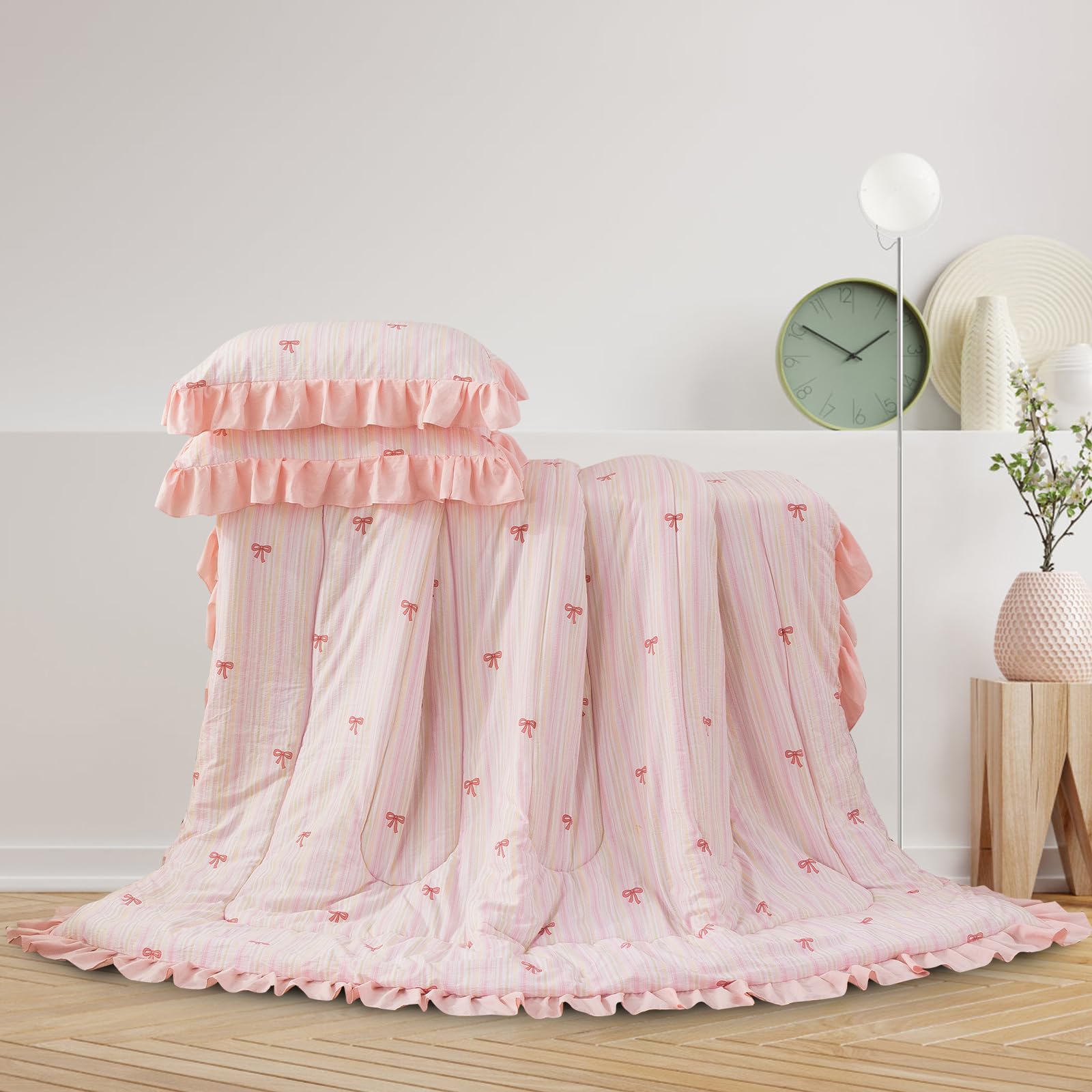 A Nice Night fitted sheet close-up emphasizes soft microfiber texture