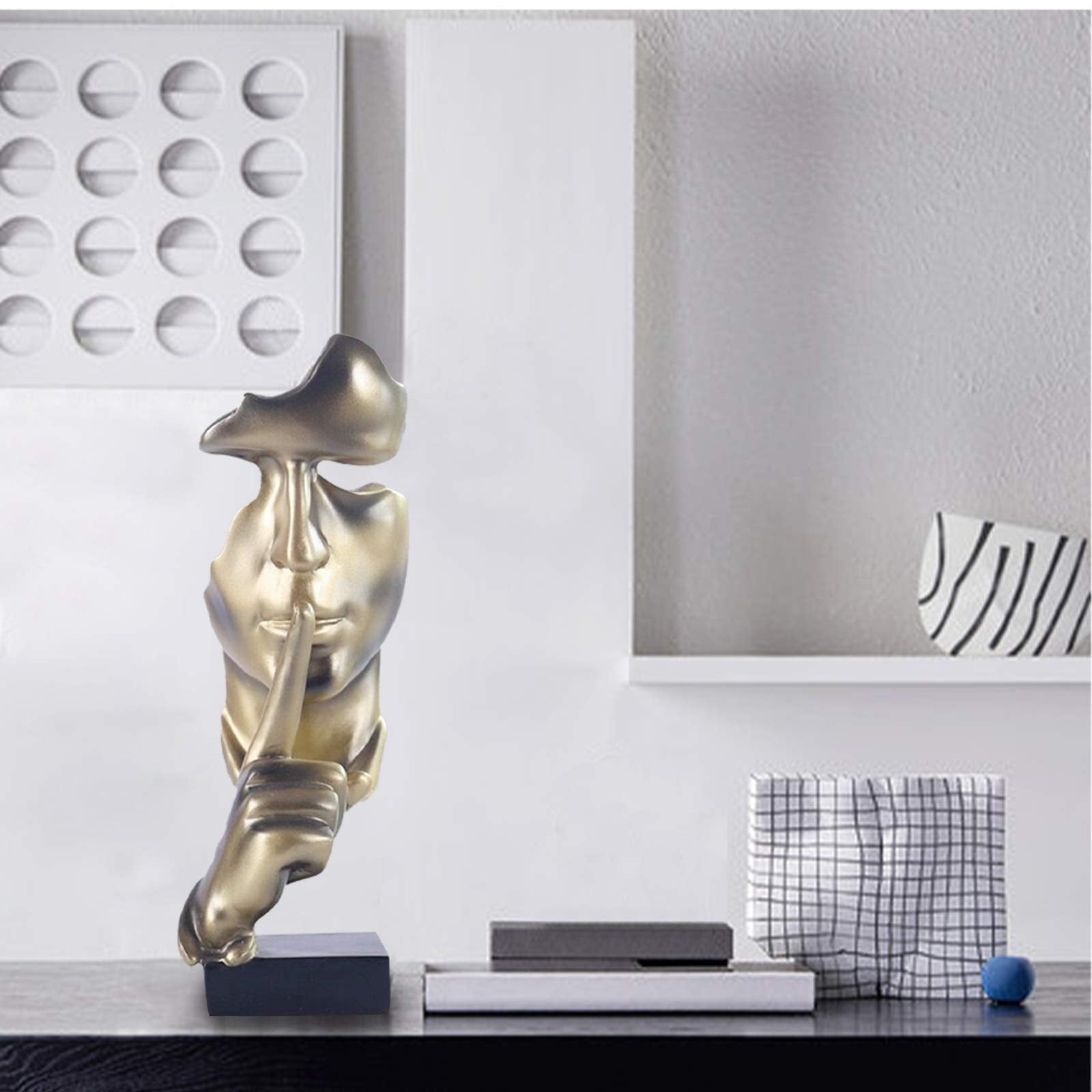 aboxoo Retro resin decoration in gold for warm, stylish interiors.