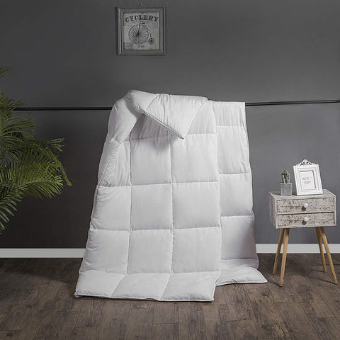 Machine-washable ACCURATEX duvet insert label emphasizes easy care.
