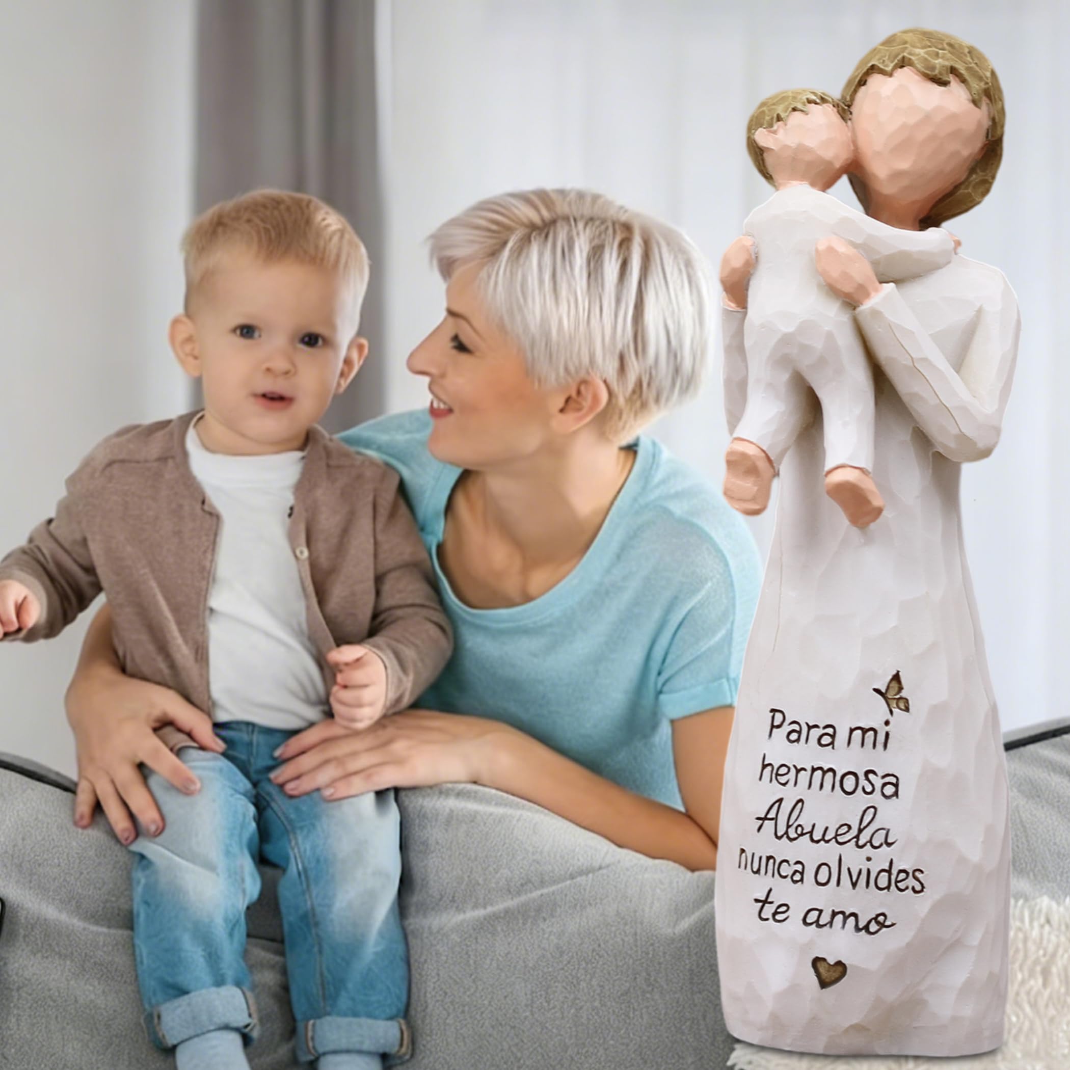 AcowSpt Abuela statue with child depicts family love