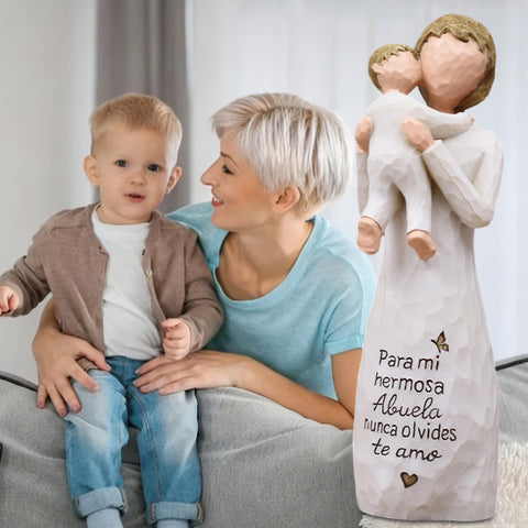 AcowSpt Abuela statue with child depicts family love
