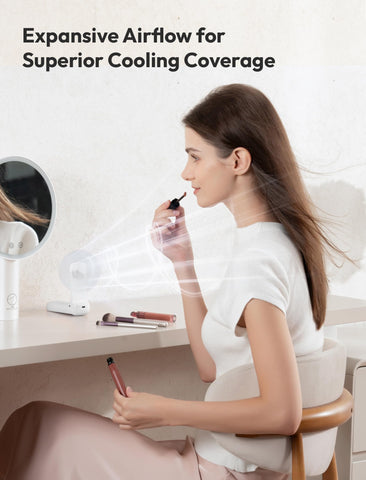 Aecooly fan at 3 speeds for tailored comfort.