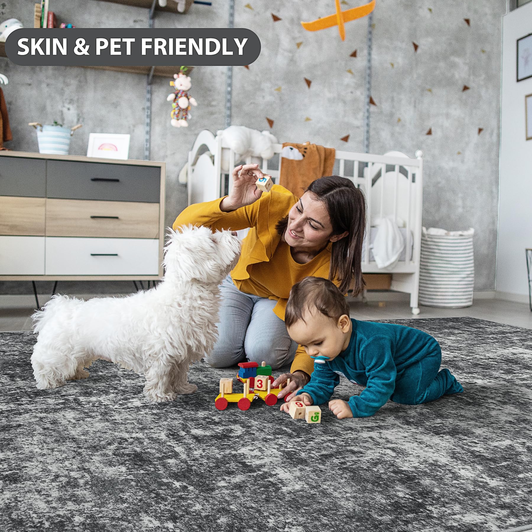 Aelenmu easy-care rug is machine washable for stress-free cleaning