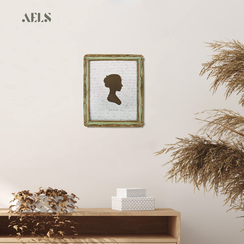 AELS 8x10 frame suited for tabletop or wall mounting.
