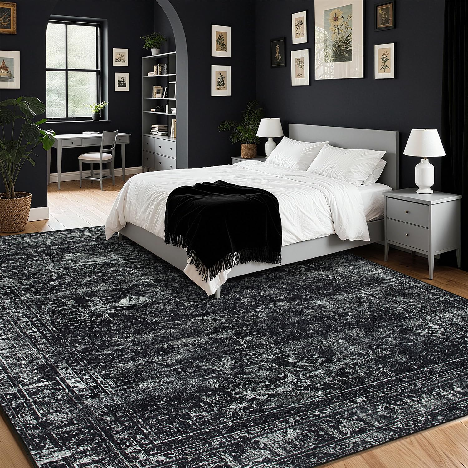 AiAngu non-slip rug backing keeps the mat in place for safer daily use.