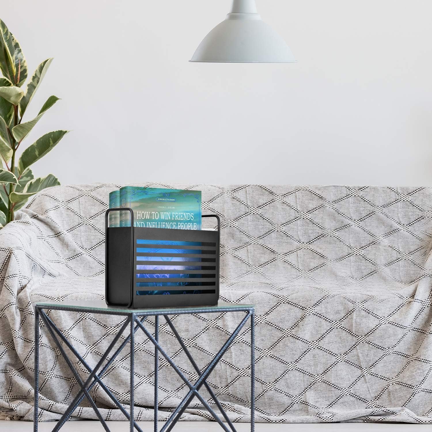 Aisung Magazine Rack desk placement keeps reading materials within reach.