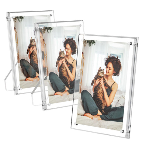 AITEE 5x7 clear magnetic frame securely displays a photo on a desk