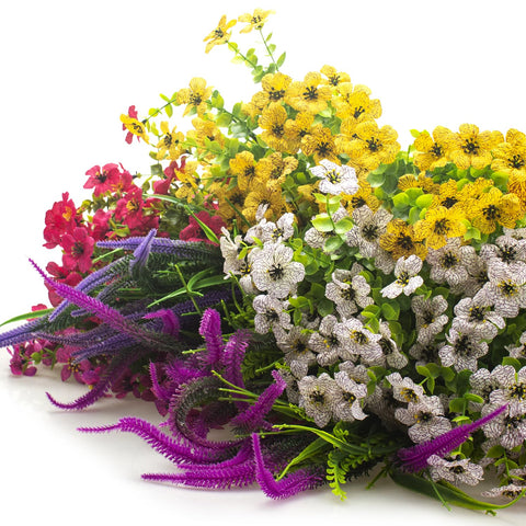 AITISOR lavender bundles in purple and fuchsia add color accents outdoors.