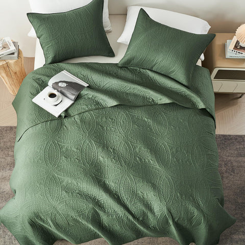 Akkialla brushed microfiber fabric provides soft, durable comfort for families with pets.