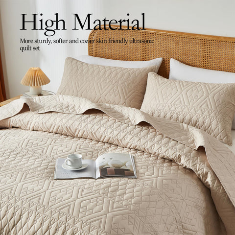 Akkialla microfiber close-up showing soft brushed fabric for cozy nights.