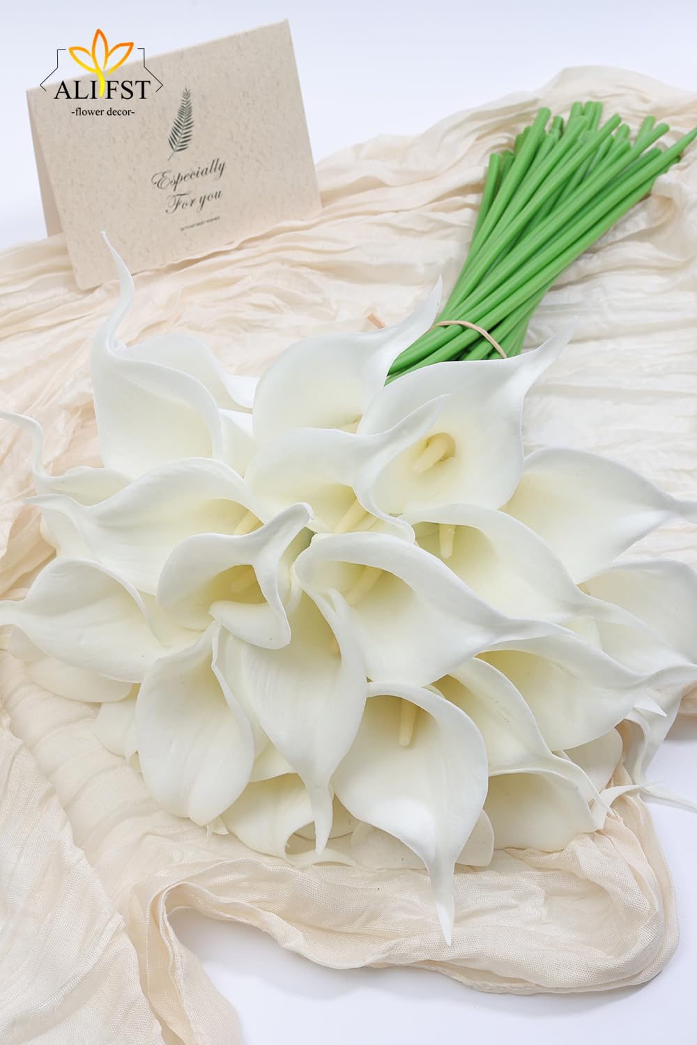 Alifst Real-Touch PU close-up shows lifelike petals and craftsmanship.