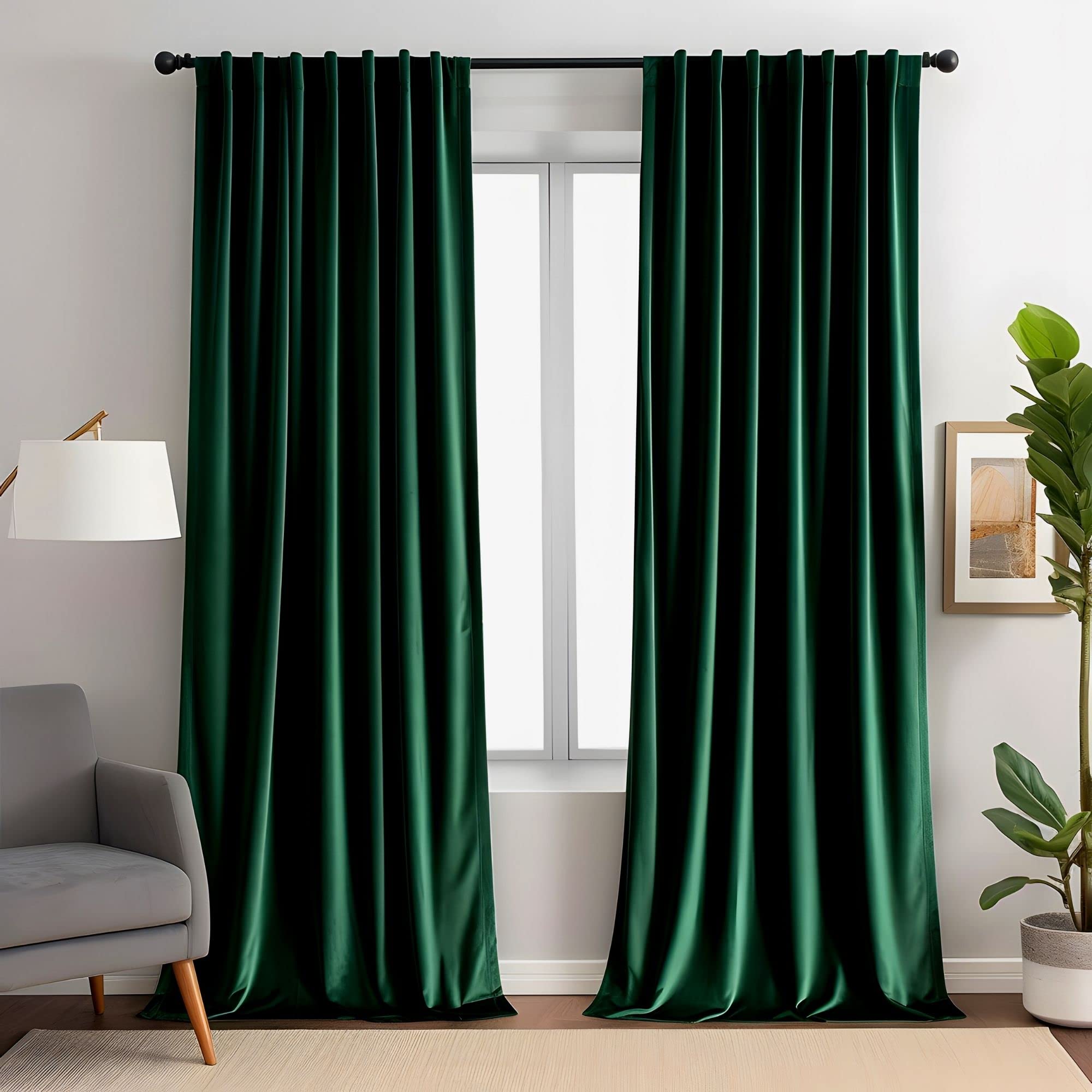 Aljctns Emerald Green Velvet Curtain panel with plush texture for premium living room ambiance.