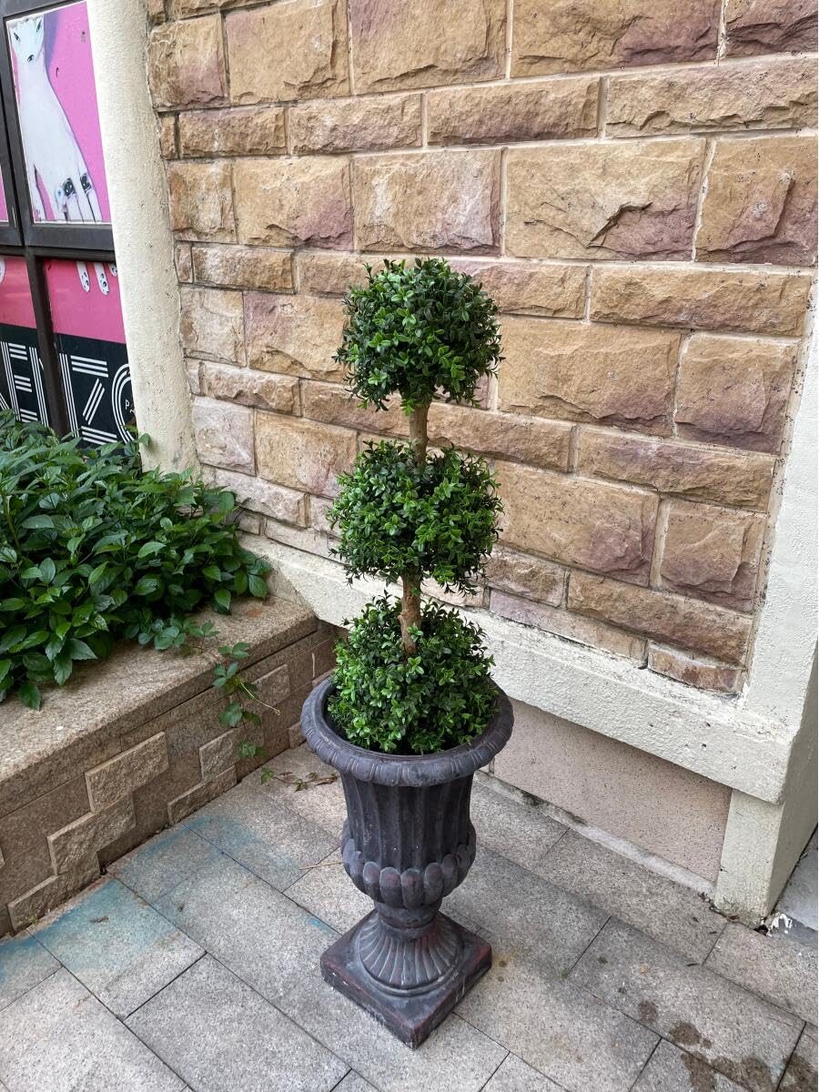 ALL SEASON GREEN realistic-looking topiary, nearly indistinguishable from real boxwood.