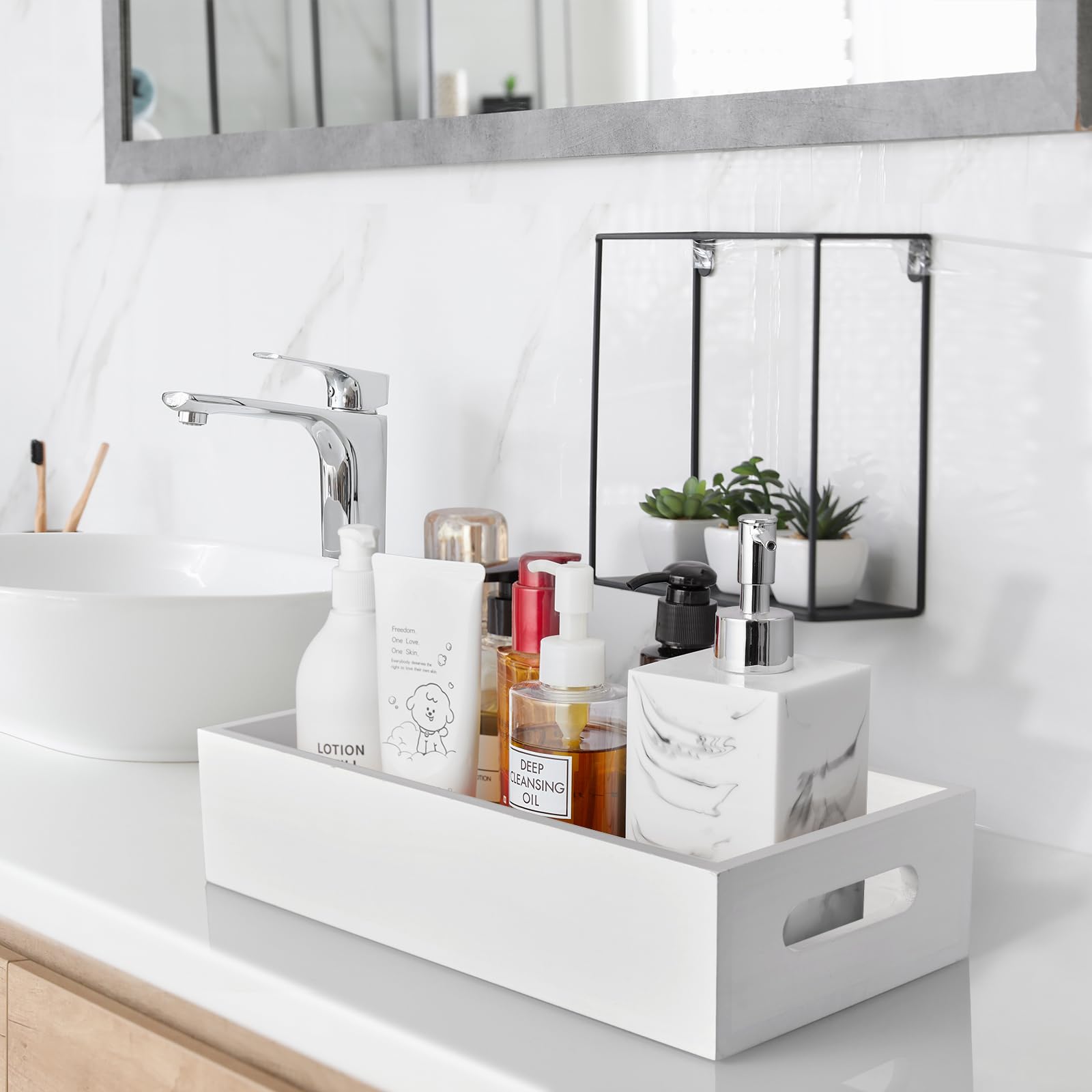 ALELION multipurpose bathroom storage basket suitable for tank or shelf.