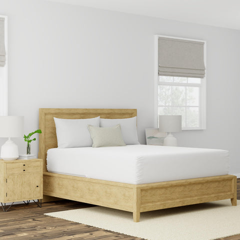 AllerEase Ultimate FlexFit secures a snug, quiet fit on a queen bed.