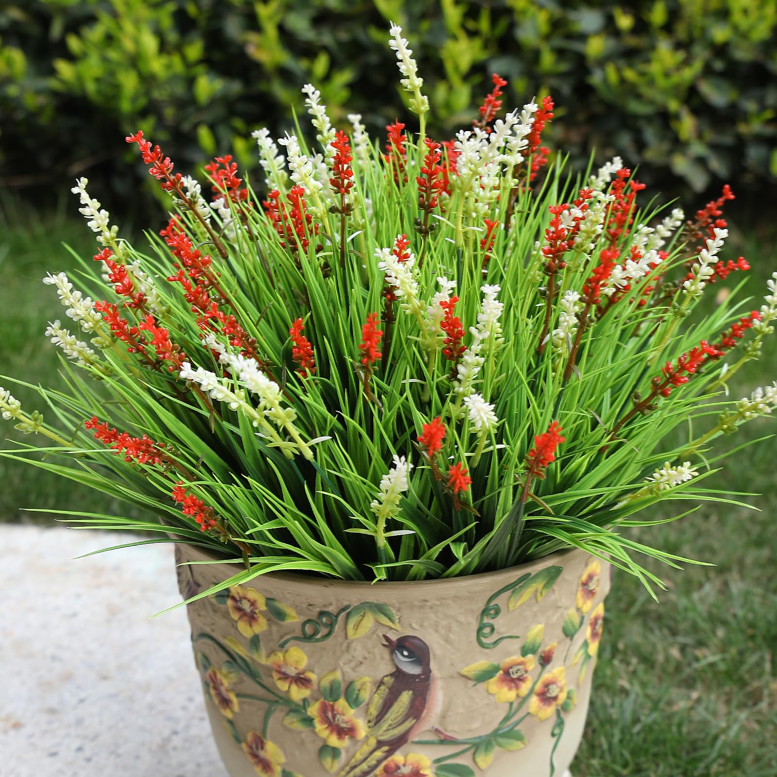 Alyptus porch display remains vibrant with no watering needed
