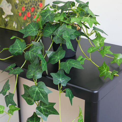 Alyptus UV-resistant plastic ivy plants stay vibrant indoors